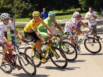 Los maillots del Tour de Francia 2012 durante la última etapa