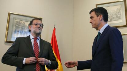 O presidente do Governo em exercício, Mariano Rajoy, e o secretário geral do PSOE, Pedro Sánchez.