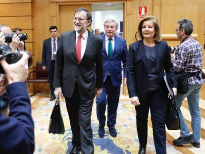 Mariano Rajoy y F&aacute;tima B&aacute;&ntilde;ez en el Senado.