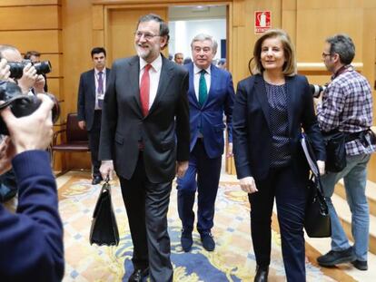 Mariano Rajoy y Fátima Báñez en el Senado.