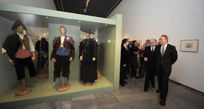 El presidente del Consell, Alberto Fabra, anoche en la inauguraci&oacute;n de la exposici&oacute;n.