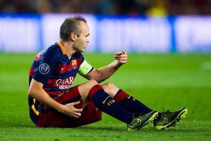 Iniesta, justo después de lesionarse.