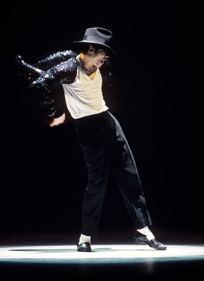 Con los calcetines blancos, Michael Jackson se aseguraba que la atención del público se iba a la coreografía.