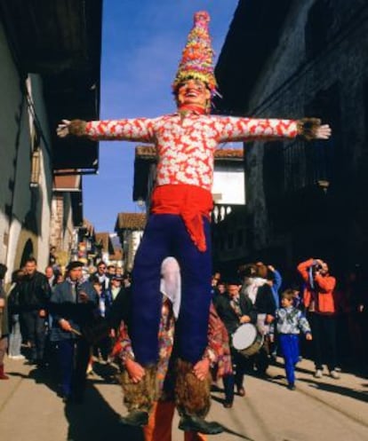 Miel Otxin, uno de los personajes del carnaval de Lantz (Navarra).