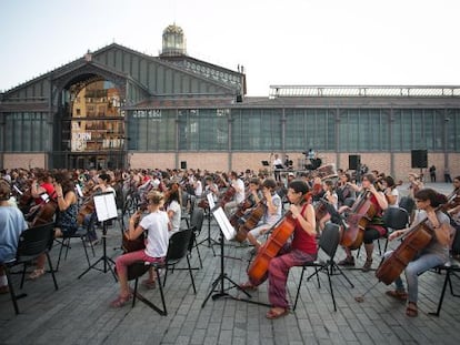 Concert durant la Diada a la plaça del Born Centre Cultural.