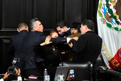 Alejandro Moreno Cárdenas y Gerardo Fernández Noroña en Ciudad de Mexico.