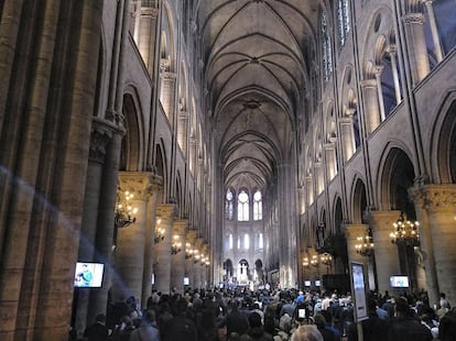 Interior de Notre-Dame l'últim Diumenge de Rams.