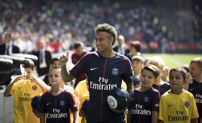 Neymar, en su presentación en el Parque de los Príncipes.