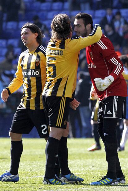 Lanzaro y Roberto celebran el triunfo en Cornell.