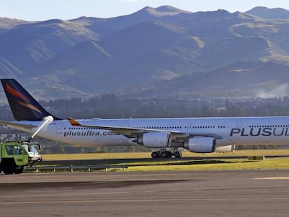 Uno de los aviones A340 de Plus Ultra.