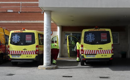 Ambulancias del Summa en el hospital Doce de Octubre.