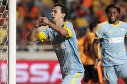 Maksimovic celebra el gol que le dio la clasificaci&oacute;n al Astana para la fase de grupos de la Champions ante el  Apoel Nicosia.