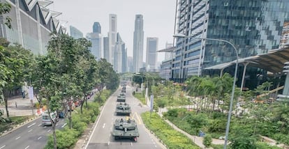 Tanques del ejercito de Singapur durante la parada anual.