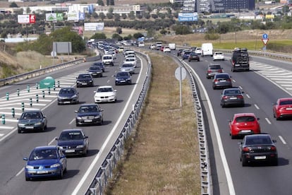 Tráfico a la altura del kilómetro 20 de la A-5 (autovía de Extremadura)