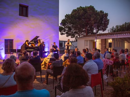 ‘Constellations’, Premi Alícia de l’Acadèmia de Música.