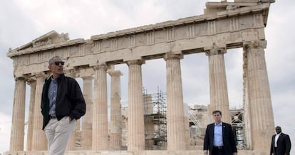 Obama durante su visita al Acrópolis de Atenas.