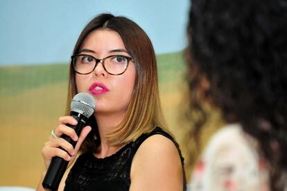 La periodista Zorayda Gallego durante un panel de periodismo en México