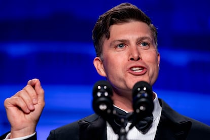 Colin Jost, durante su monólogo de la cena de corresponsales de la Casa Blanca.