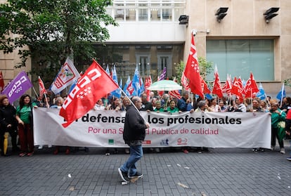 Protesta médicos y profesores Ministerio de Sanidad