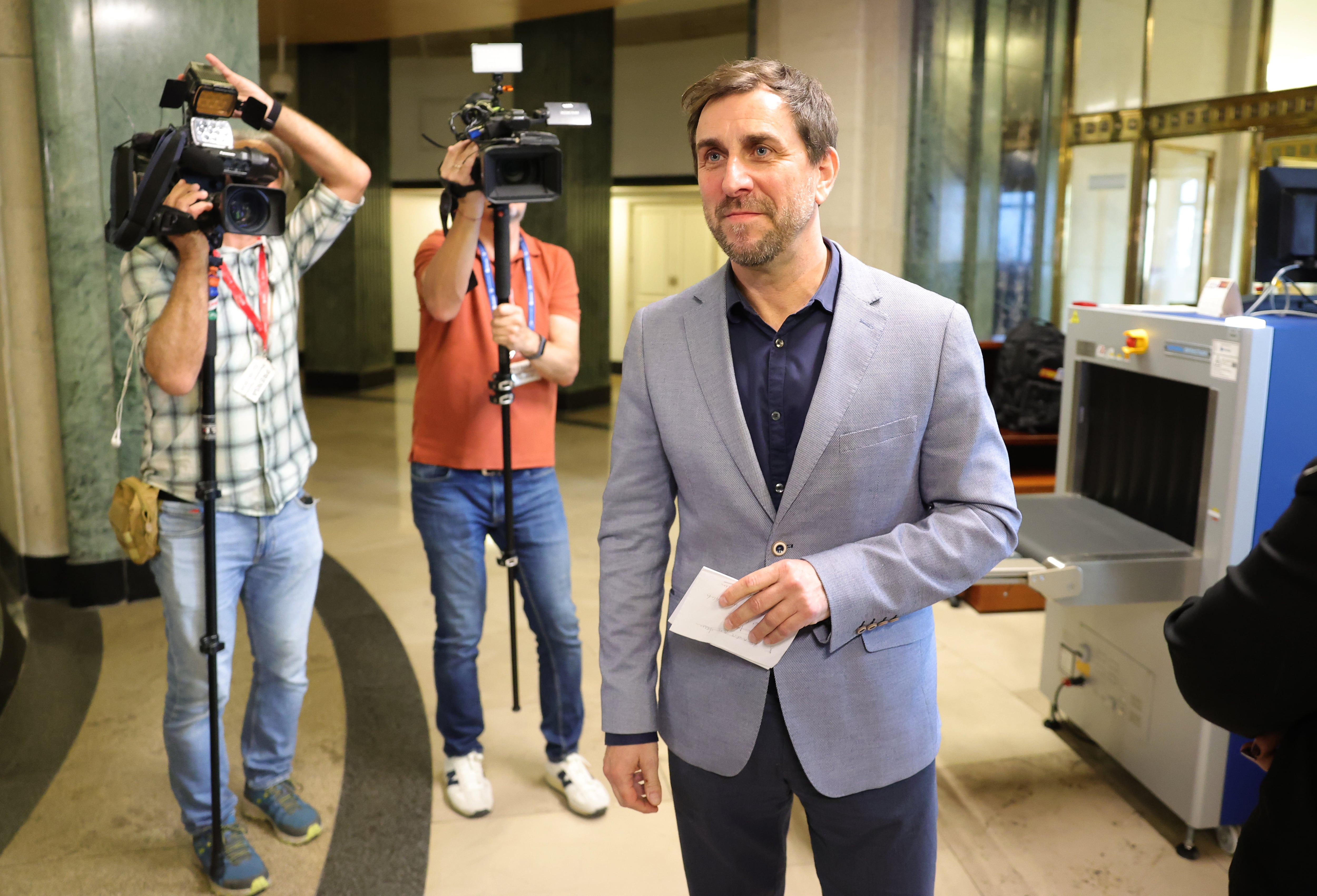 Toni Comín, tras jurar la Constitución en el Congreso: “Este derecho al pataleo confirma nuestra victoria”