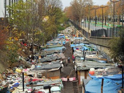 Campamento chabolista de Ney, a las puertas de París, alberga sobre todo a rumanos