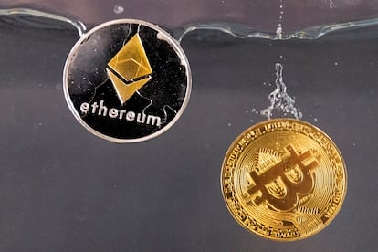 Tokens que representan monedas de bitcoin y ethereum.