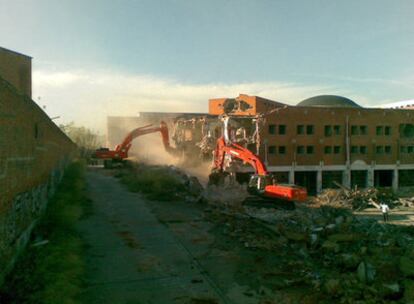 Comienza el derribo de la cárcel de Carabanchel