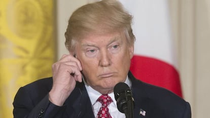 El presidente estadounidense, Donald Trump, durante la rueda de prensa con el primer ministro japonés Shinzo Abe.