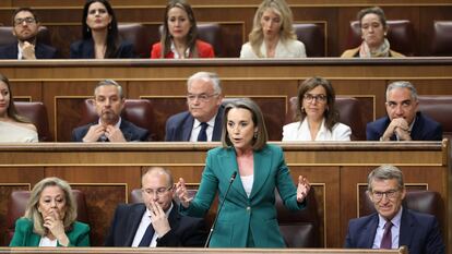 La secretaria general del PP, Cuca Gamarra, el miércoles durante la sesión de control al Gobierno en el Congreso.