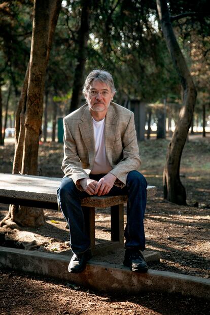 Luis Zambrano, retratado en el Parque Tamayo del Bosque de Chapultepec de México DF.