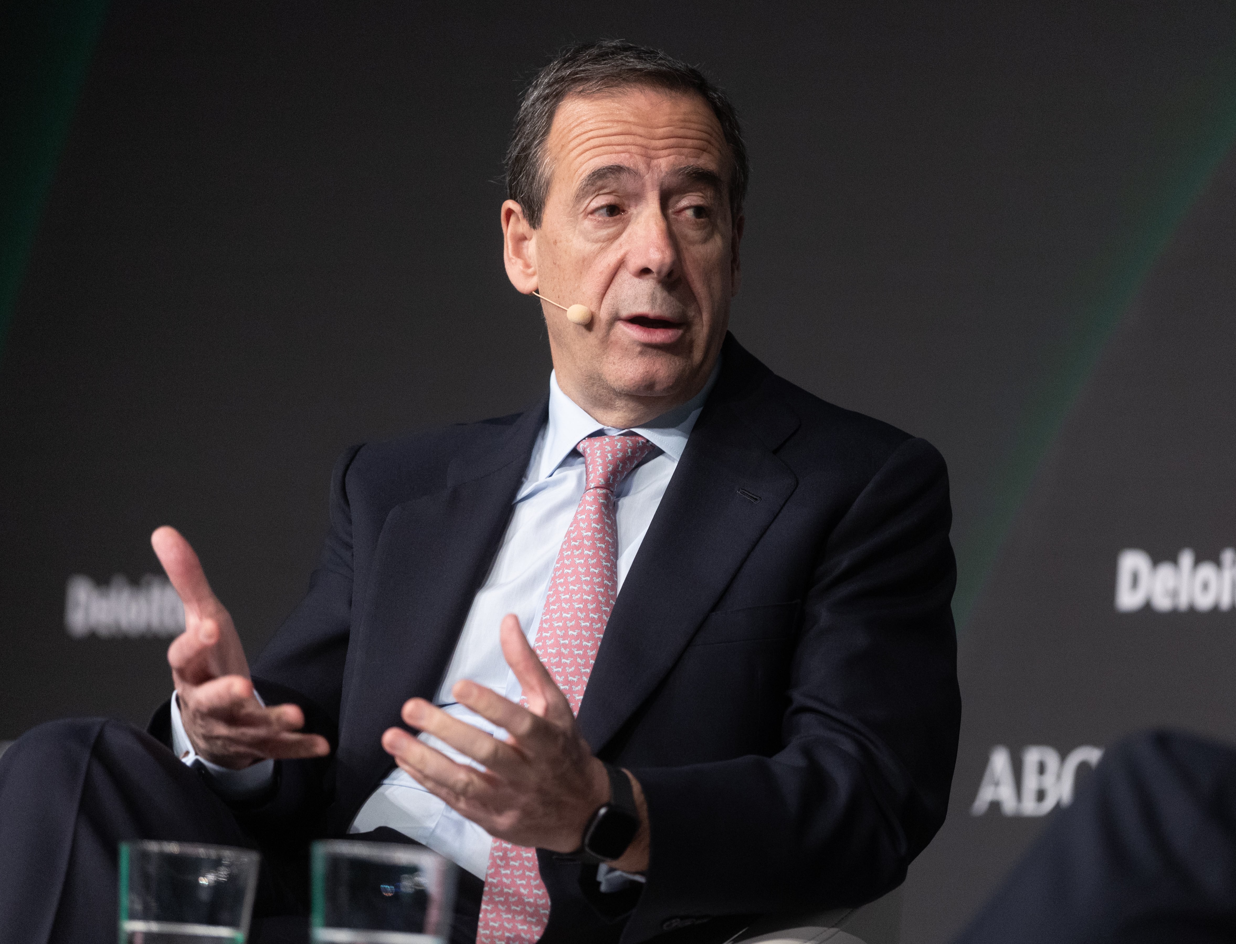 Gortázar (CaixaBank) avisa de que la guerra en Irán encarecerá las hipotecas en los próximos meses