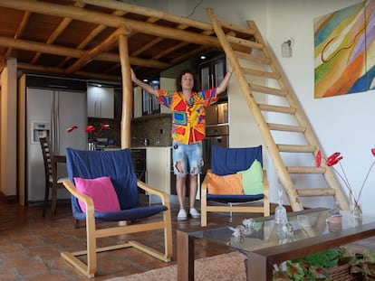 Imagem do vídeo distribuído pelo 'youtuber' Luisito Comunica, no qual ele mostra a casa que comprou na Venezuela.