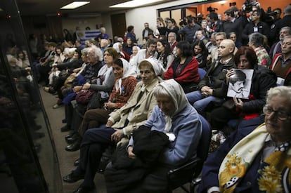 Madres de Plaza de Mayo y familiares de desaparecidos aguardan el fallo por el Plan Cóndor.
