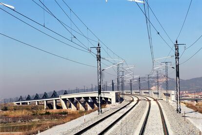 Viaducto de Sant Boi, concluido en 2005, en la línea de alta velocidad Madrid-Barcelona.