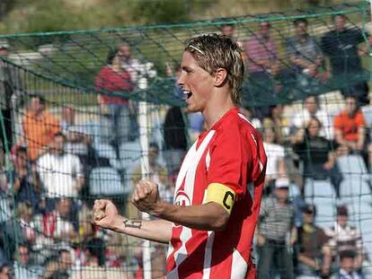 Torres celebra uno de sus dos goles.