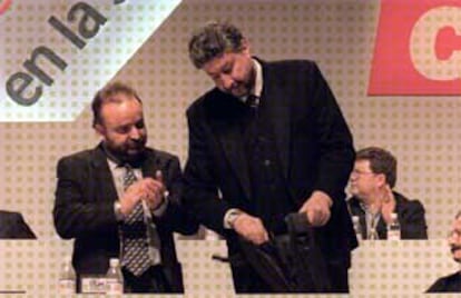 Rodolfo Benito (izquierda) con José María Fidalgo, en el congreso de abril de 2000.