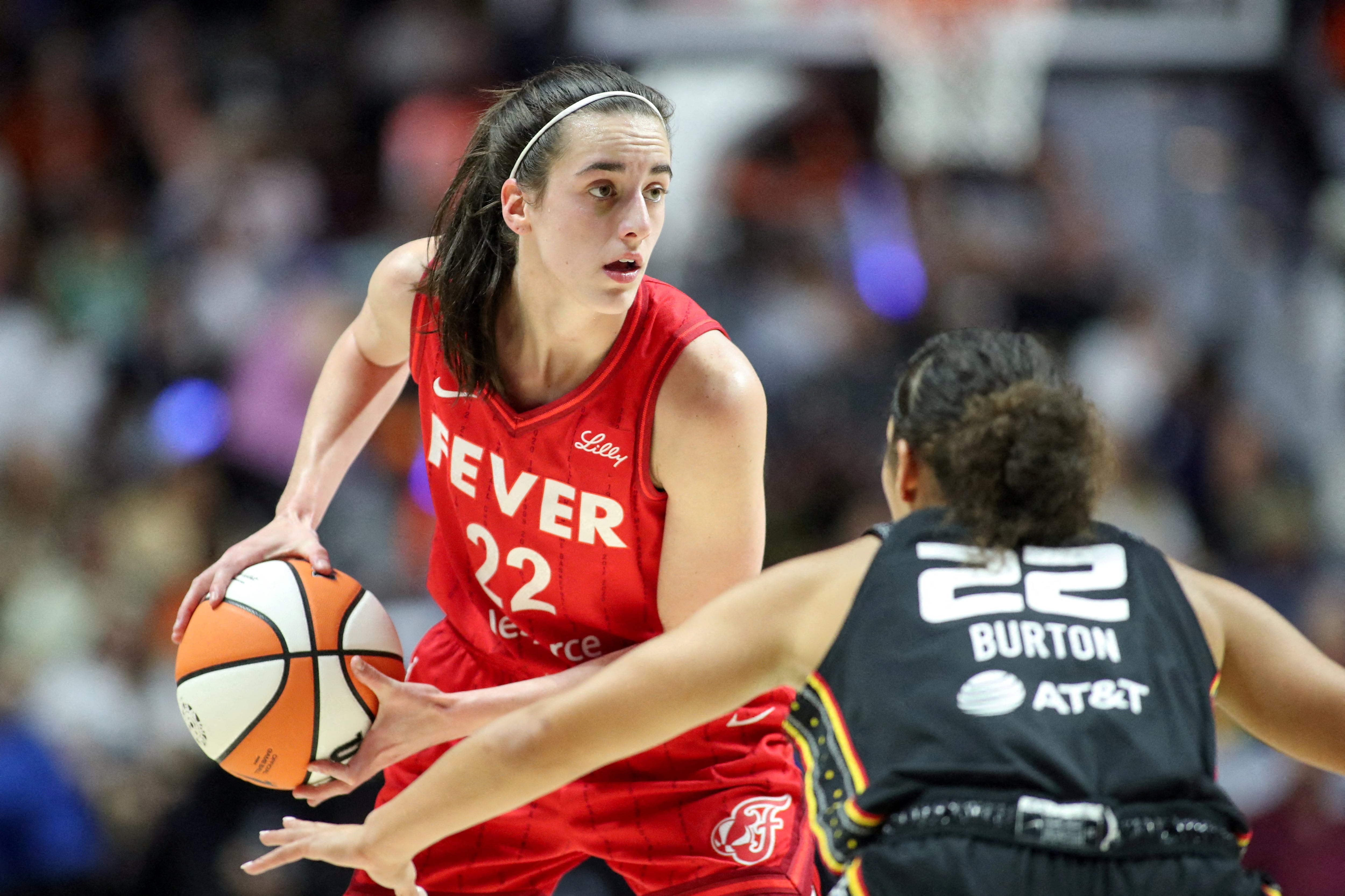 "Caitlin Clark Brilla como Novata del Año en la WNBA: Un Futuro Prometedor para la Liga"