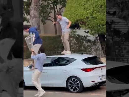 “¡Que venga la ‘poli’!”: el vídeo de jóvenes destrozando coches que indigna a los vecinos de  Calella de Palafrugell