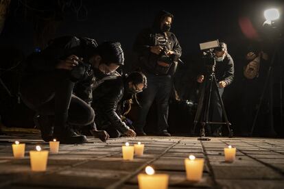 Comunicadores de Ciudad Juárez, en Chihuahua, se reunieron en la Plaza del Periodista para exigir al Gobierno estatal y al Ejecutivo federal que garanticen su seguridad.