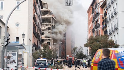 Momentos después de la explosión en el edificio de la calle Toledo, 98.
 

Foto: Inma Flores