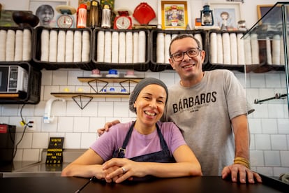 Mauricio Pardo y MIlene Ribas en su Heladería Sorvetes Bárbaros, de São Paulo.