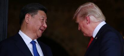 Imagen de archivo de un encuentro entre Donald Trum y Xi Jinping, en abril de 2019.