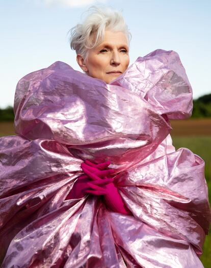 La modelo Maye Musk, fotografiada para L’Officiel Australia.