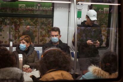 Mascarilla metro