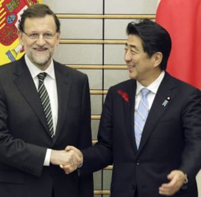 Mariano Rajoy y el primer ministro japon&eacute;s, Shinzo Abe. 