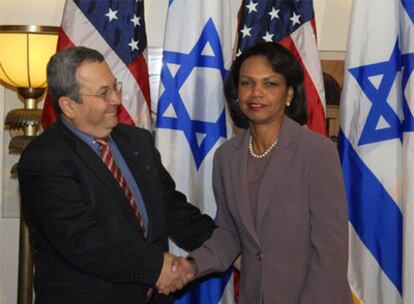 La secretaria de Estado de EE UU, Condoleezza Rice, se reúne con el ministro de Defensa de Israel, Ehud Barak.