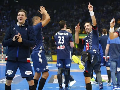 Los jugadores franceses celebran la victoria.