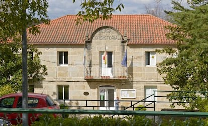 Casa consistorial de Nogueira de Ramuín.