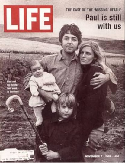 Los rumores sobre el fallecimiento fueron tan numerosos que la prestigiosa revista 'Life' realizó esta portada en 1969: "Paul todavía sigue con nosotros". En la imagen, el 'exbeatle' posa con su pareja de entonces, Linda, y con dos de sus hijos.