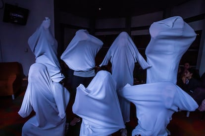 El Coro de Manos Blancas, durante su ensayo de 'Fidelio'.